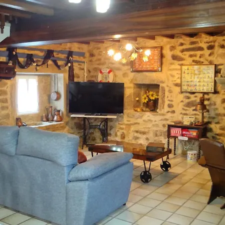 펜션 Casa Rural En Lira Con Jardin