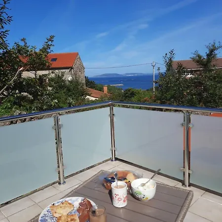 En Lira 9 Personas *