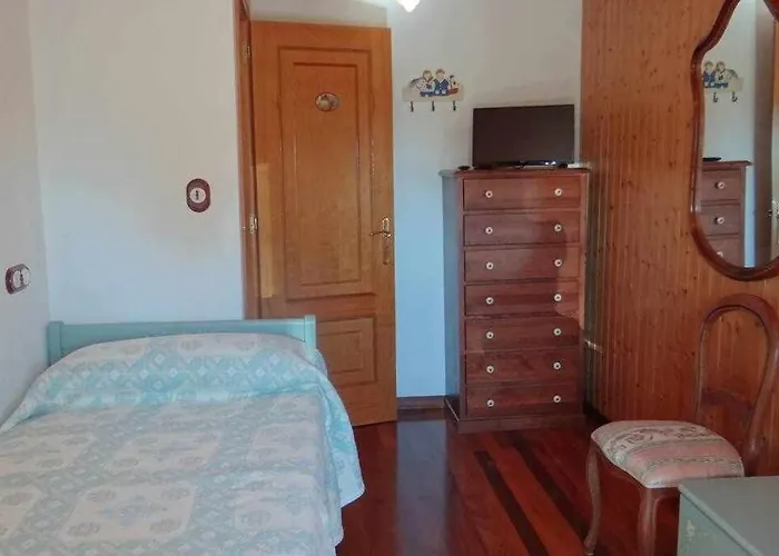 Casa Rural En Lira Con Jardin *