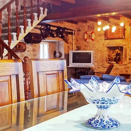 Casa de Férias En Lira Con Jardín *