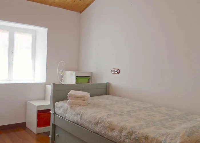 Semesterbostad Casa Rural En Lira Con Jardin Carnota