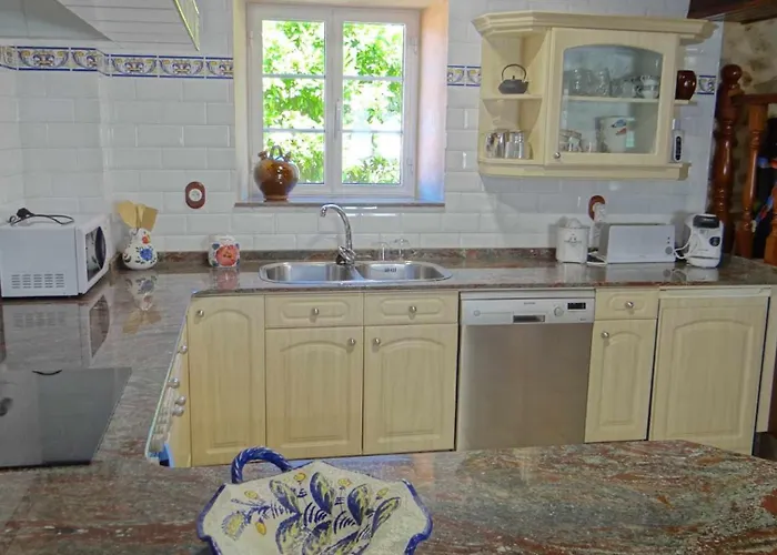 Casa Rural En Lira Con Jardin